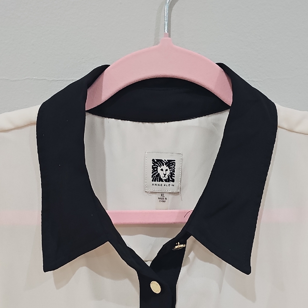 Anne Klein Black and White Blouse
